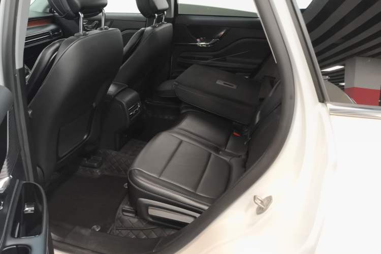 Used Lincoln Corsair 2021 2.0T Two-Wheel-Drive Luxury Edition Left Rear Seat