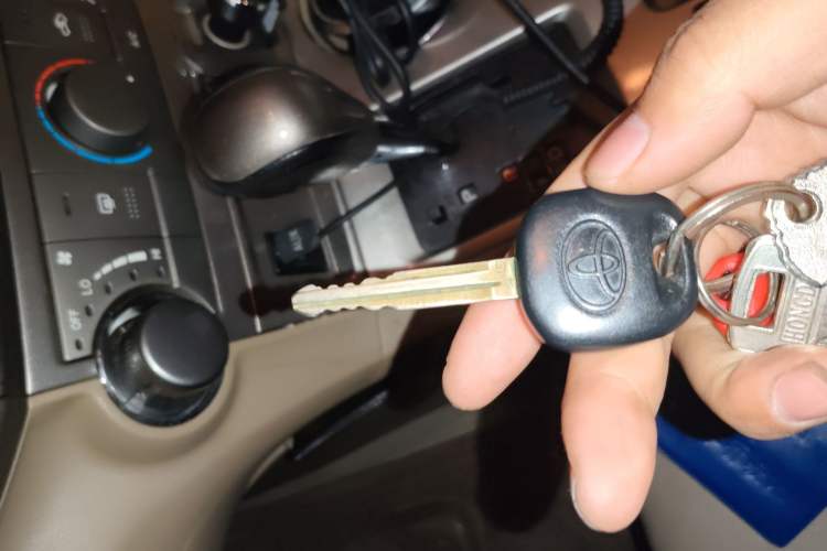 Used Toyota Highlander 2012 2.7L Two-Wheel Drive 5-Seater Sport Edition
