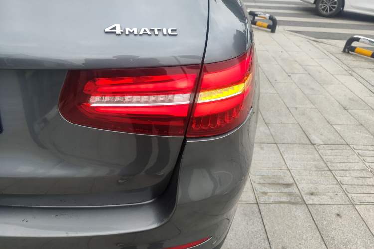 Used Mercedes-Benz GLC 2019 GLC 300 L 4MATIC Dynamic Model Right Rear Taillight