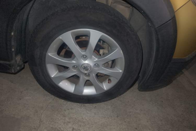 Used Venucia R50X 2013 1.6L Automatic Model