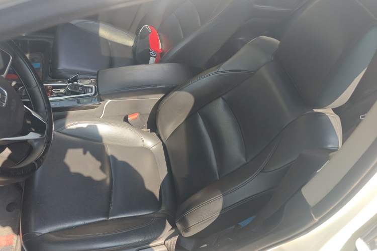 Used Honda Crider 2019 180 Turbo CVT Luxury Edition China VI Emission Standard Left Front Seat