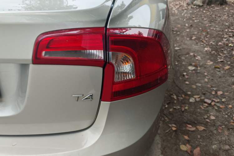 Used Volvo S60 2018 S60L T4 Smart & Ambitious Edition