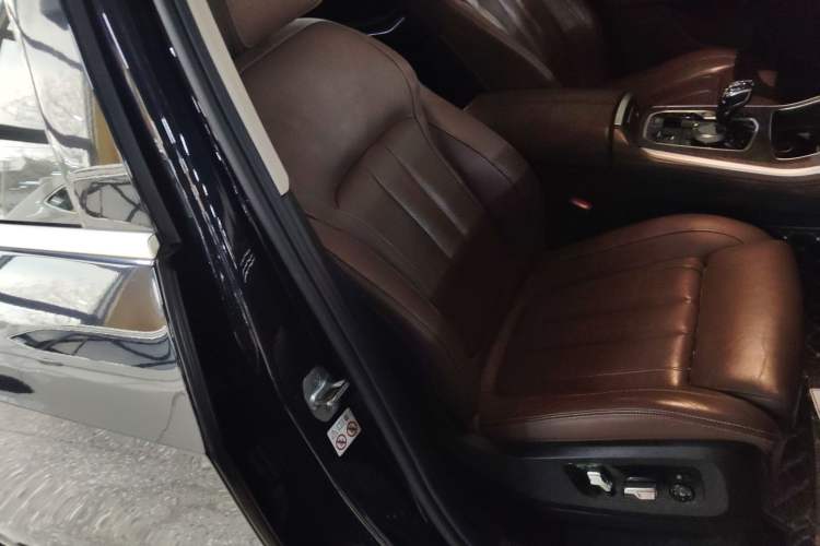 Used BMW X5 2021 xDrive40i Luxury Model with M Sport Package