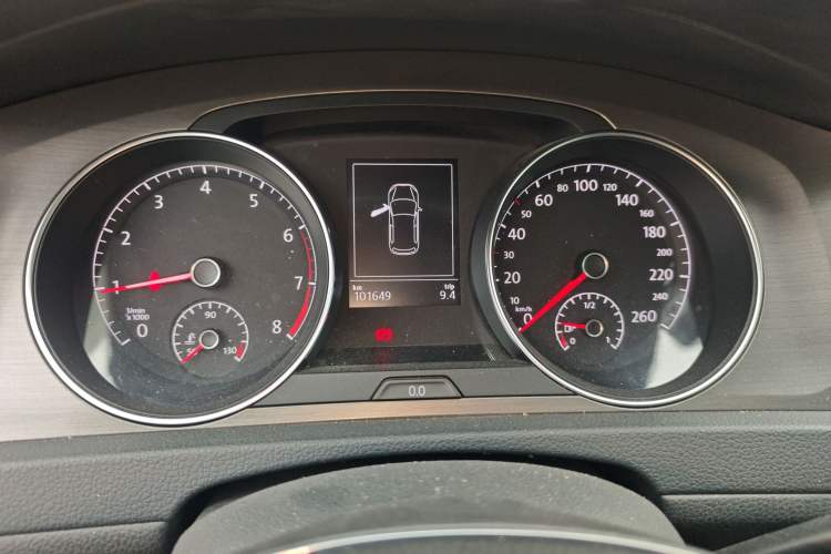 Used Volkswagen Golf 2015 1.6L Automatic Comfort Model Instrument Cluster