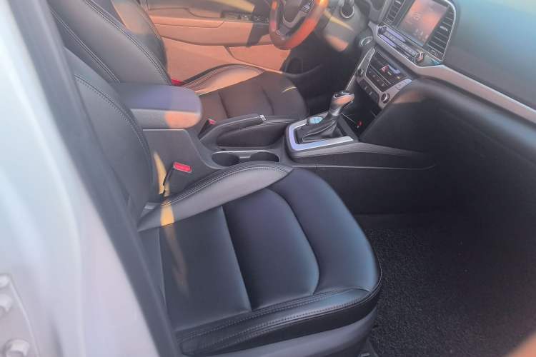 Used Hyundai Elantra (6th Generation / Lingdong) 2016 1.6L Automatic ZhiXuan – Elite Version
