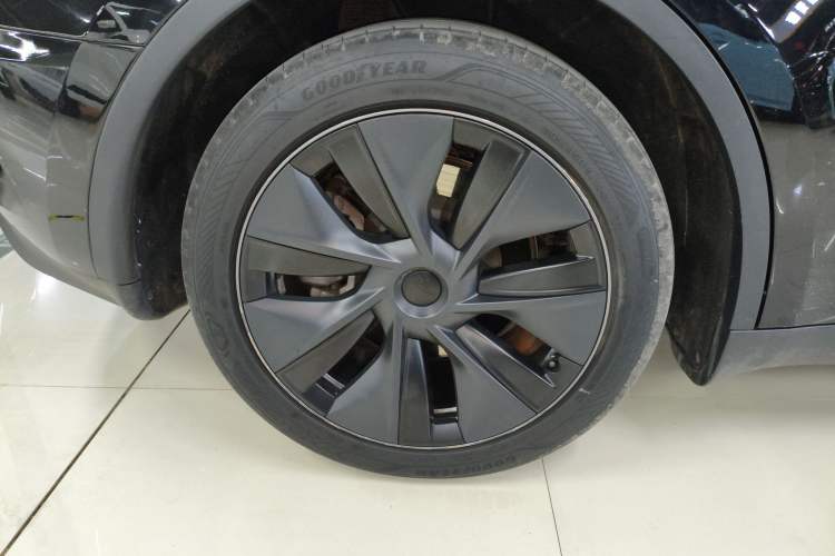Used Tesla Model Y 2024 Rear-Wheel-Drive Version Exterior 5
