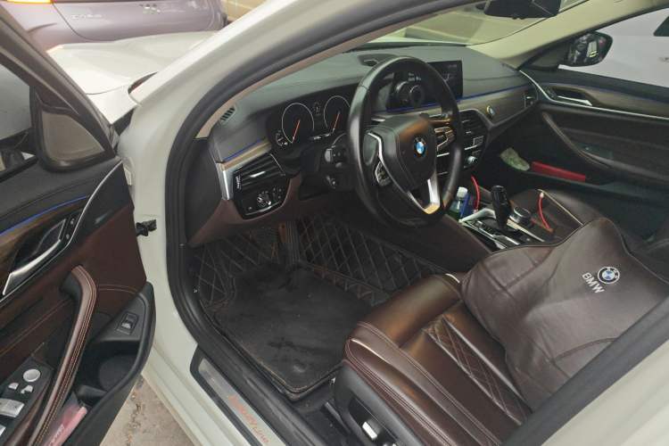 Used BMW 5 Series 2019 Facelifted 530Li Leading Edition Luxury Package
