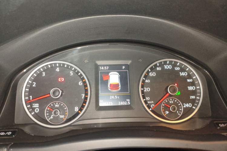 Used Volkswagen Tiguan 2015 1.8TSI Automatic All-Wheel-Drive Luxury Model
