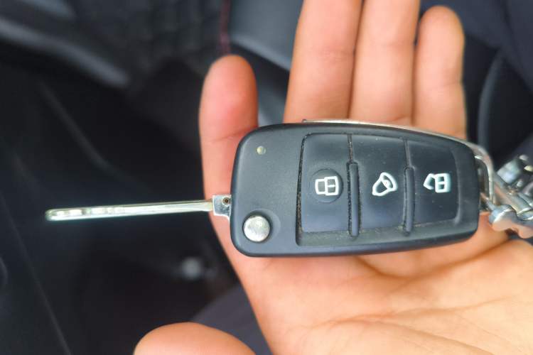 Used JAC Refine M3 2019 IKEA Edition 1.8L Luxury Model
