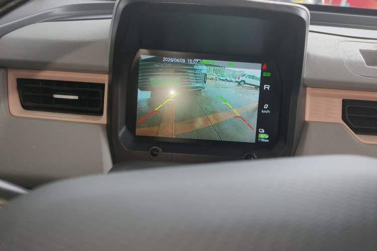 Used Chery QQ Ice Cream 2022 120km Conical Shape Lithium Iron Phosphate Audio And AC Panel