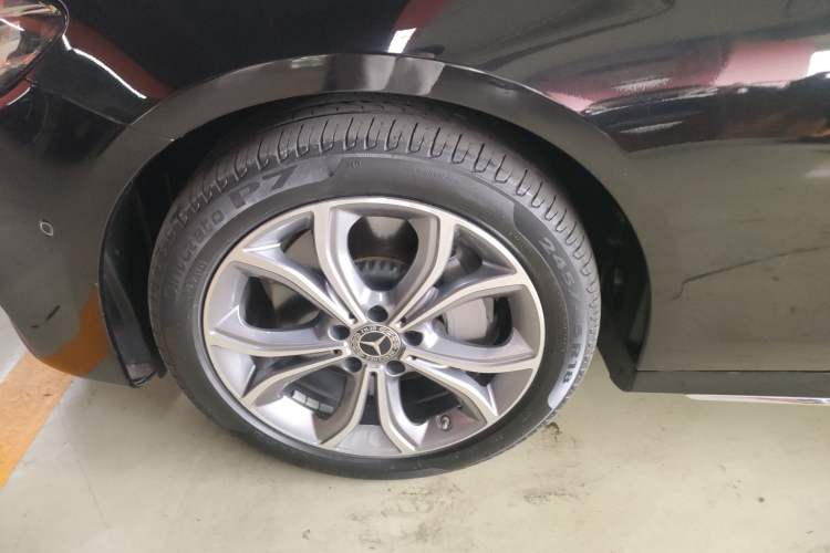 Used Mercedes-Benz E-Class 2020 E 300 L Sporty and Stylish Model Left Front Wheel Hub