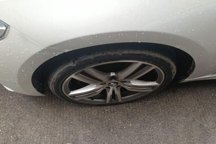 Used BMW 1 Series 2020 125i Leading Model M Sport Package Left Front Wheel Hub