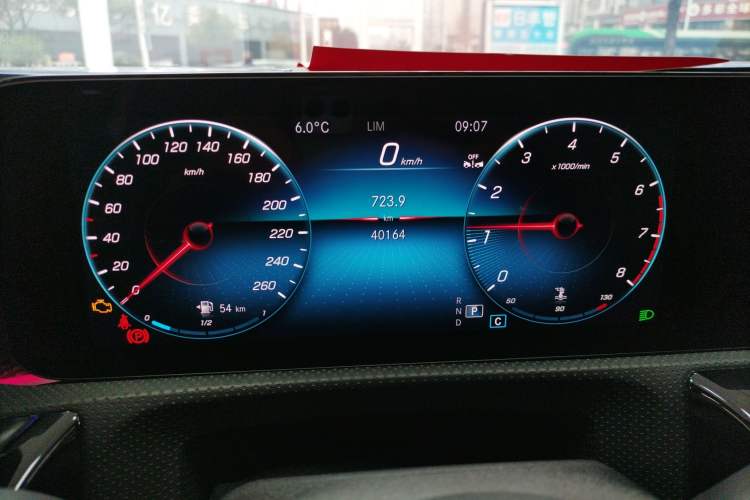 Used Mercedes-Benz A-Class 2022 Revised Version A 200 L Sport Sedan Fashionable Style
