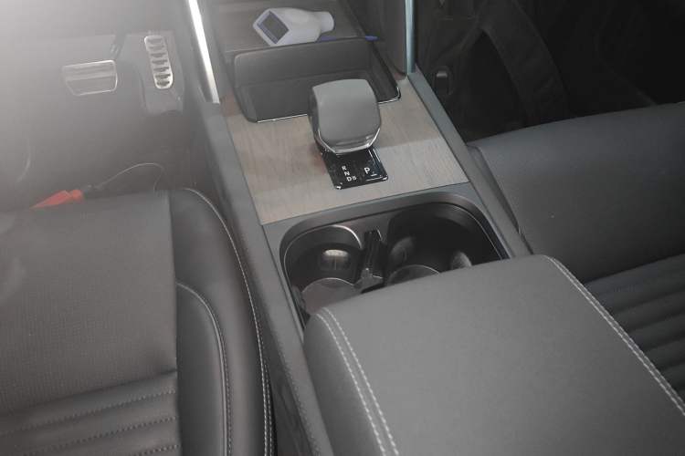 Used Land Rover Discovery Sport 2024 Performance Tech Edition