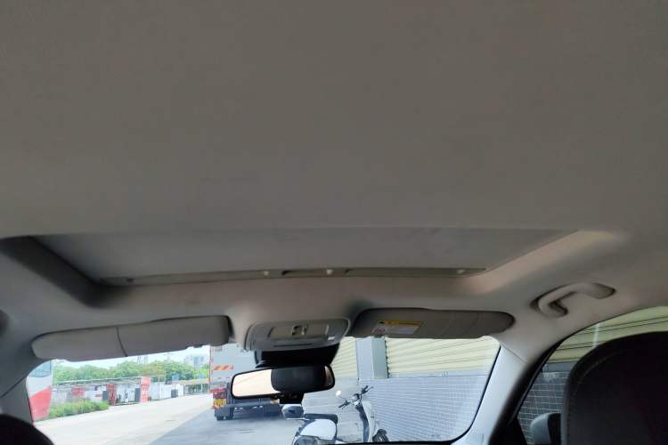 Used Roewe i5 2020 1.5L Automatic 4G Connected Leading Intelligent Driving Edition