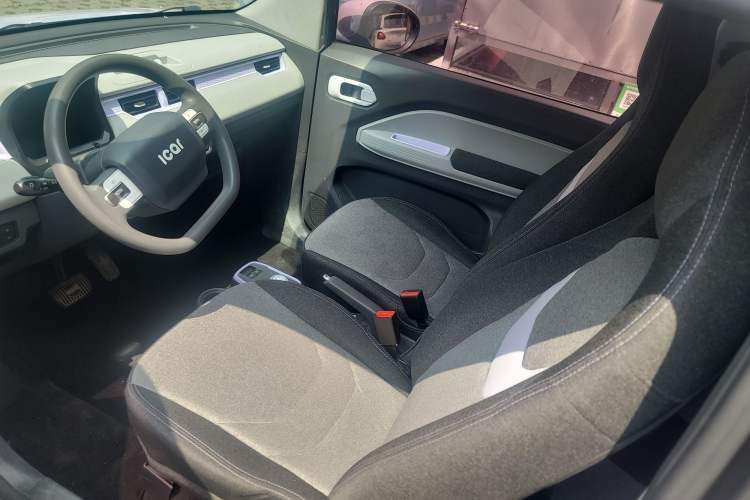 Used Chery QQ Ice Cream 2022 120km Conical Shape Lithium Iron Phosphate Left Front Seat