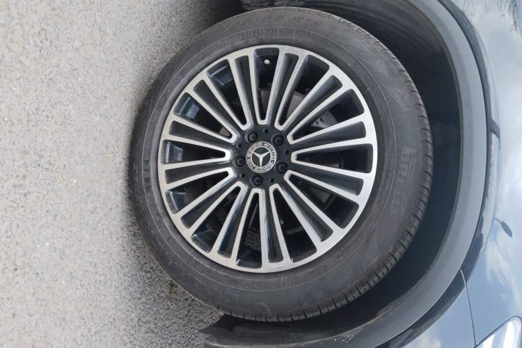 Used Mercedes-Benz GLC 2019 GLC 200 L 4MATIC Right Front Wheel Hub