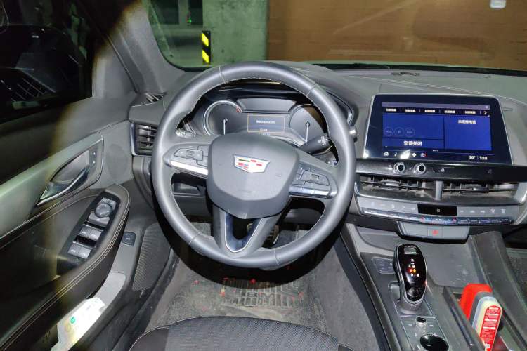 Used Cadillac CT5 2021 28T Tech Edition Steering Wheel