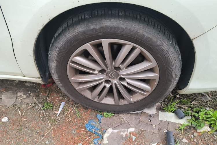 Used Citroen C4L 2013 1.8L Manual Jingzhi Edition Right Front Wheel Hub