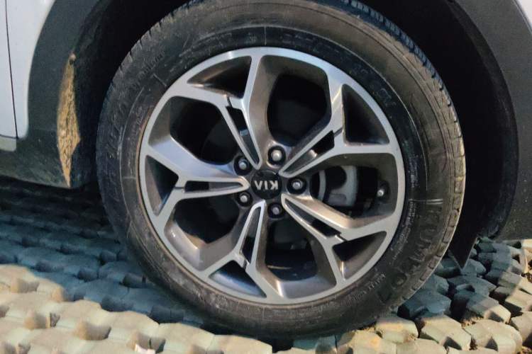 Used Kia KX5 2019 1.6T Automatic Two-Wheel Drive Luxury Edition Right Front Wheel Hub