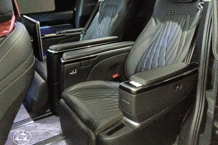 Used SAIC MAXUS G90 2022 2.0T Interstellar Seven-Seater