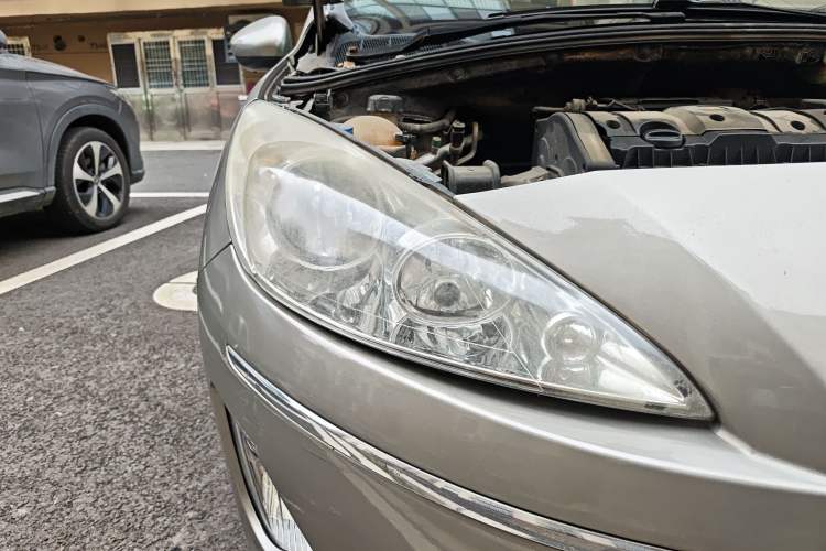 Used Peugeot 408 2011 1.6L Manual Comfort Edition
