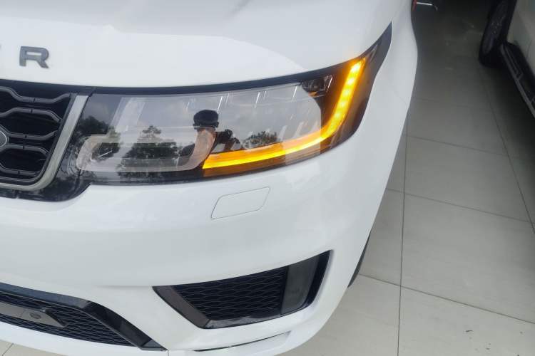 Used Land Rover Range Rover Sport 2020 3.0 L6 SE