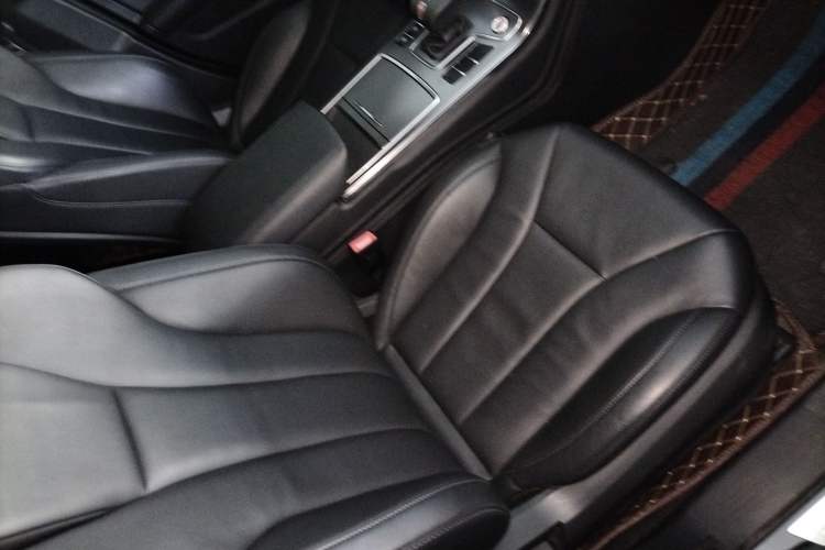 Used Hongqi H5 2020 1.5T DCT Flagship Edition Right Front Seat