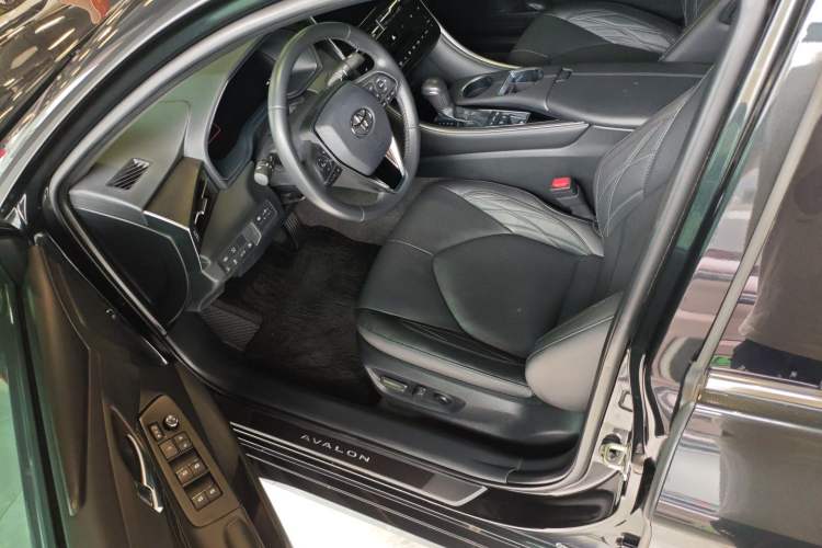 Used Toyota Avalon 2023 2.5L Touring Premium Edition