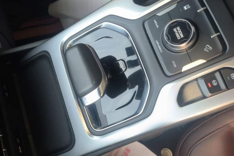 Used Geely Auto Haoyue 2022 1.8TD DCT Luxury 7-Seater Gear Lever