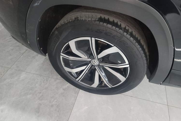 Used Volkswagen Teramont X 2020 Facelift 380TSI Four-Wheel Drive Luxury Edition Right Rear Wheel Hub