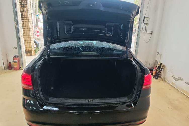 Used Volkswagen Lavida 2017 1.6L Automatic Comfort Edition