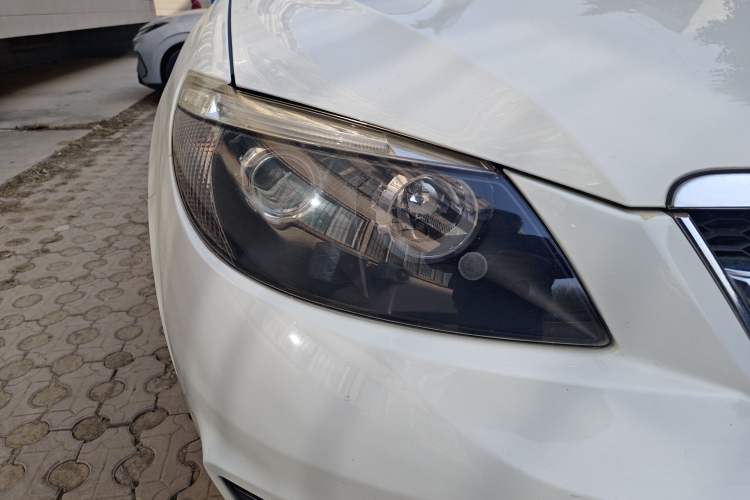 Used BYD S6 2014 2.0L Manual Luxury 5-Seater
