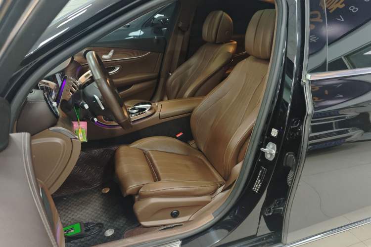 Used Mercedes-Benz E-Class 2018 Facelift E 200 L
