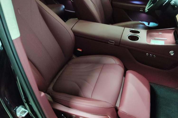 Used VOYAH Lantu Chiguang L 2026 Four-Wheel-Drive Max
