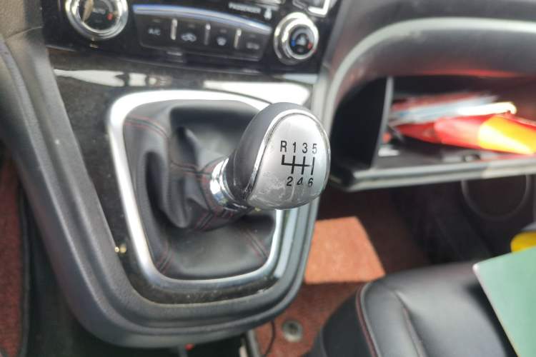 Used Haval H6 2015 Upgraded Model 1.5T Manual Two-Wheel Drive Elite Version