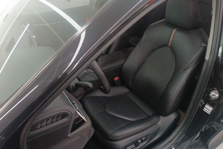 Used Toyota Camry 2019 Revised Version Dual-Engine 2.5 HG Luxury Edition