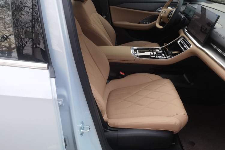 Used Geely Galaxy Galaxy A7 2025 Model EM-i 150km Prestige Edition