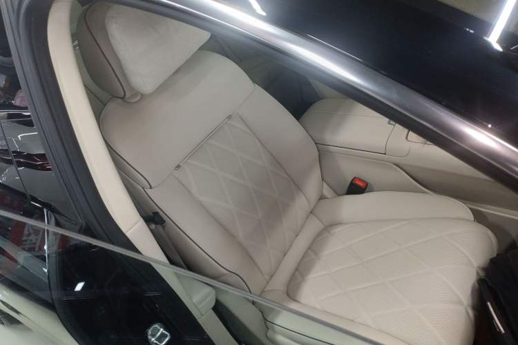 Used Hima Stelato S9 2025 Extended-Range Ultra Right Front Seat