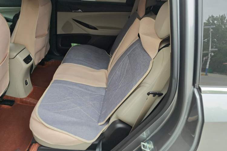 Used Buick GL6 2018 18T 5-Seater Elite Version