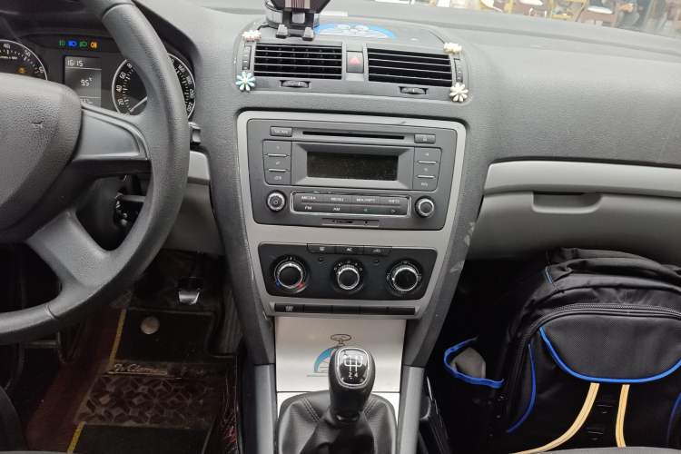 Used Skoda Octavia 2015 Classic Model 1.6L Manual Eado Version