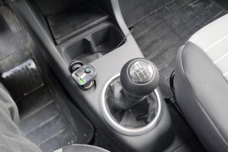 Used Suzuki Swift 2013 1.3L Manual Value Edition Gear Lever