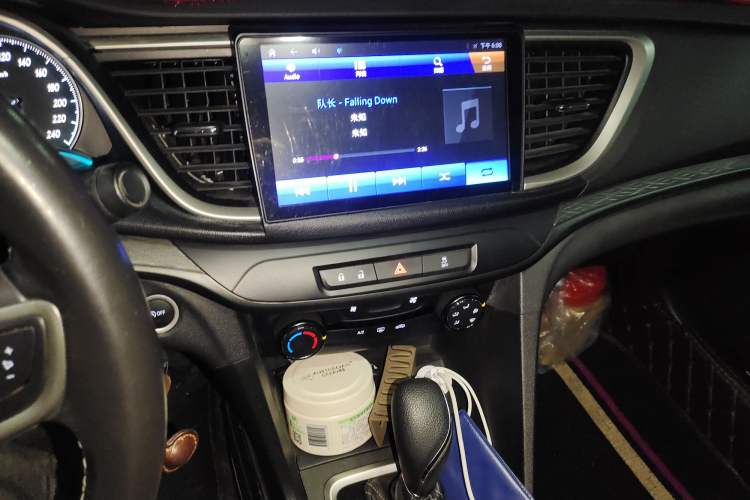 Used Buick Excelle GX 2018 18T Automatic Elite Model Audio And AC Panel