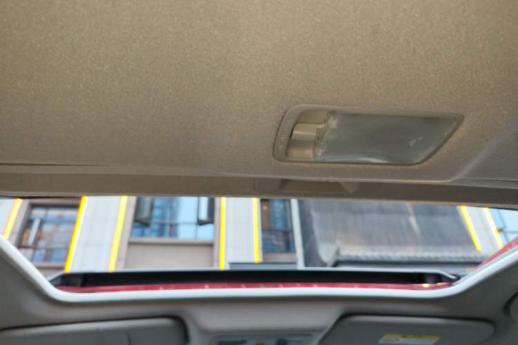 Used Nissan Tiida 2019 1.6L CVT Smart Drive Version China VI Standard Headliner