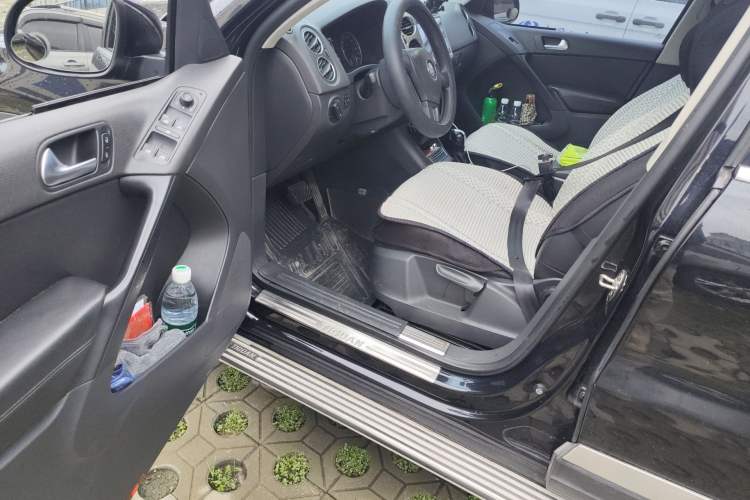 Used Volkswagen Tiguan 2015 1.8TSI Automatic Two-Wheel Drive Trend Edition Driver Seat