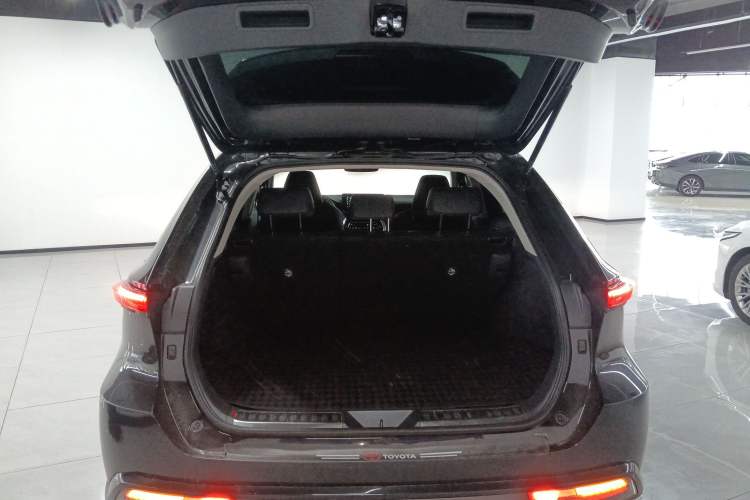 Used Toyota Venza 2023 2.0L CVT Two-Wheel Drive Luxury Edition
