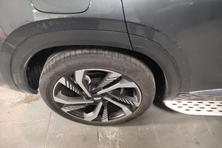 Used Geely Auto Monjaro L 2024 2.0TD High-Power Automatic Two-Wheel Drive Skyline Edition
