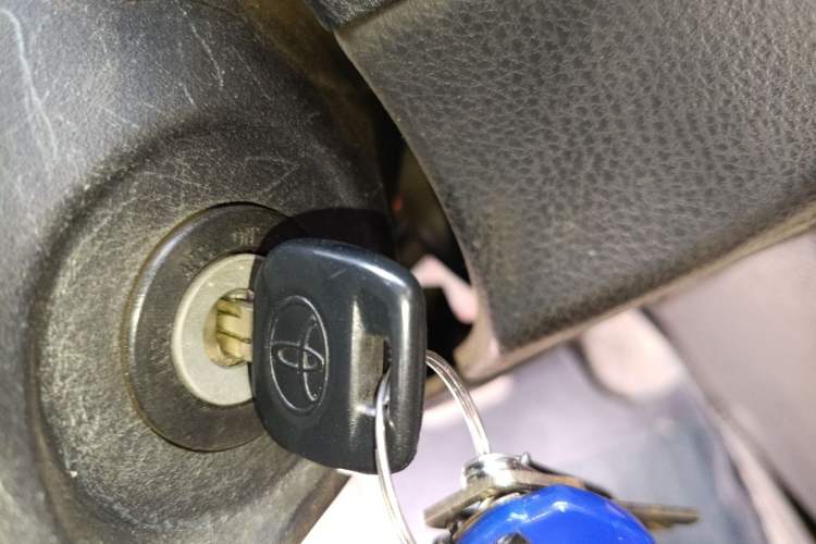 Used Toyota YARiS L Zhi Xiang 2017 1.5E CVT Dynamic Edition Vehicle Key