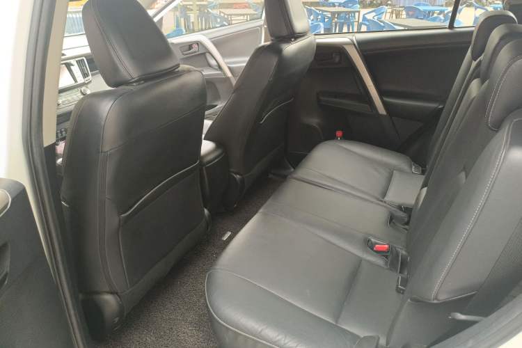 Used Toyota RAV4 2015 2.5L Automatic 4x4 Elite Edition Left Rear Seat