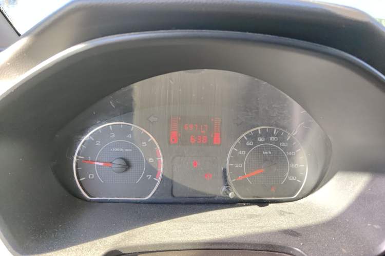 Used Wuling Hongguang V 2019 1.5L Jingqu Edition Sealed-Window Vehicle China VI LAR